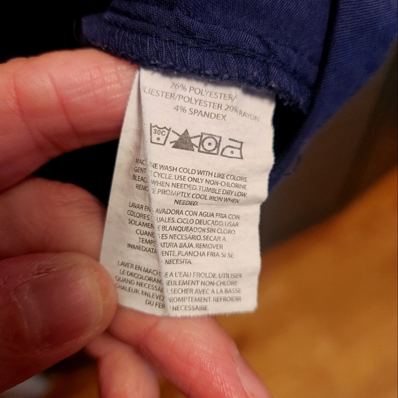 Navy Wonderwink Aero v-neck scrub top, women's L - Picture 3 of 4